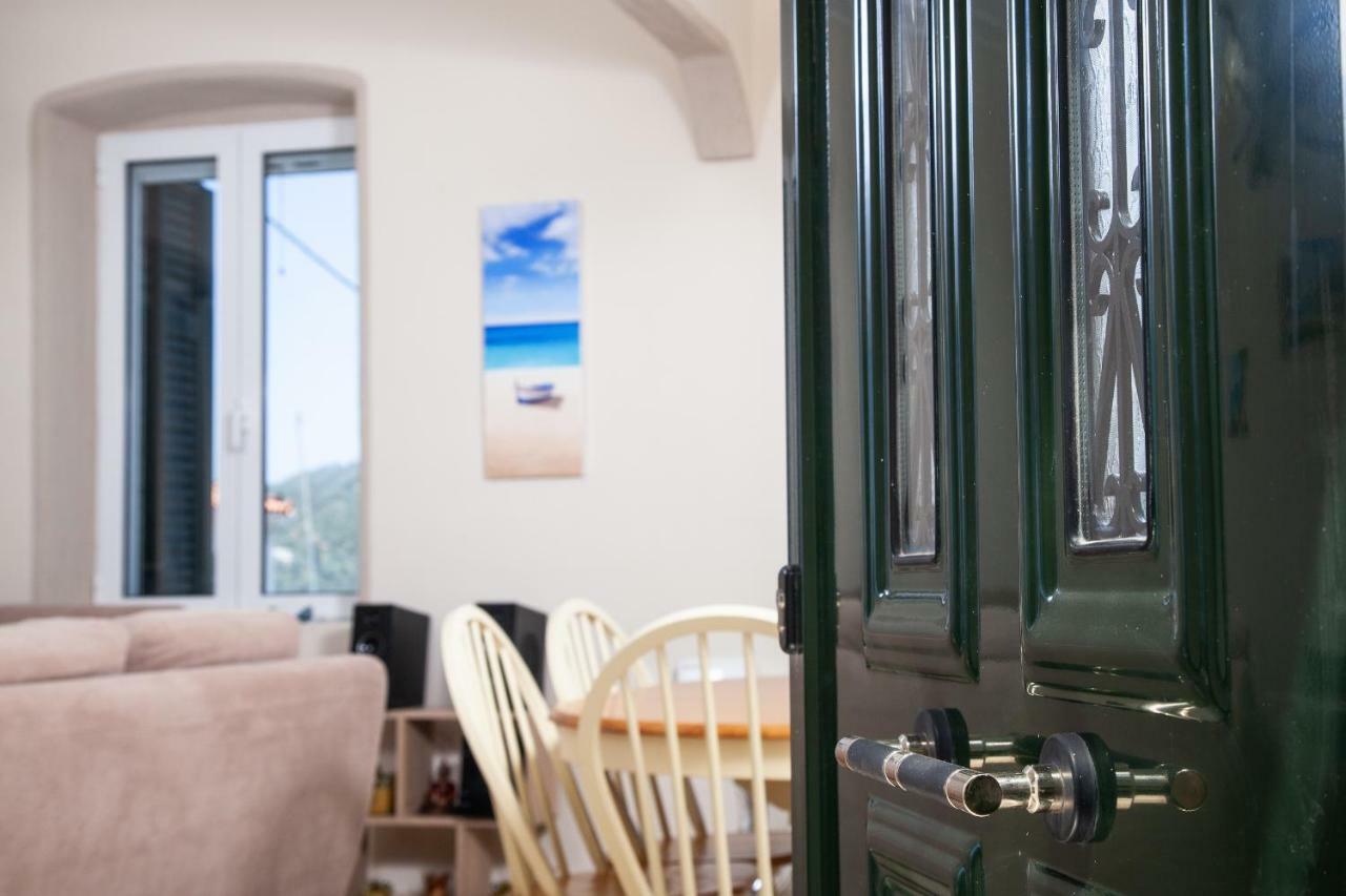 Villa @ Poros Poros Town エクステリア 写真